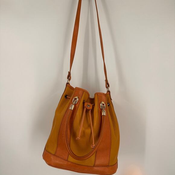 Valentina Leather Drawstring Bucket Bag Purse - Picture 2 of 9